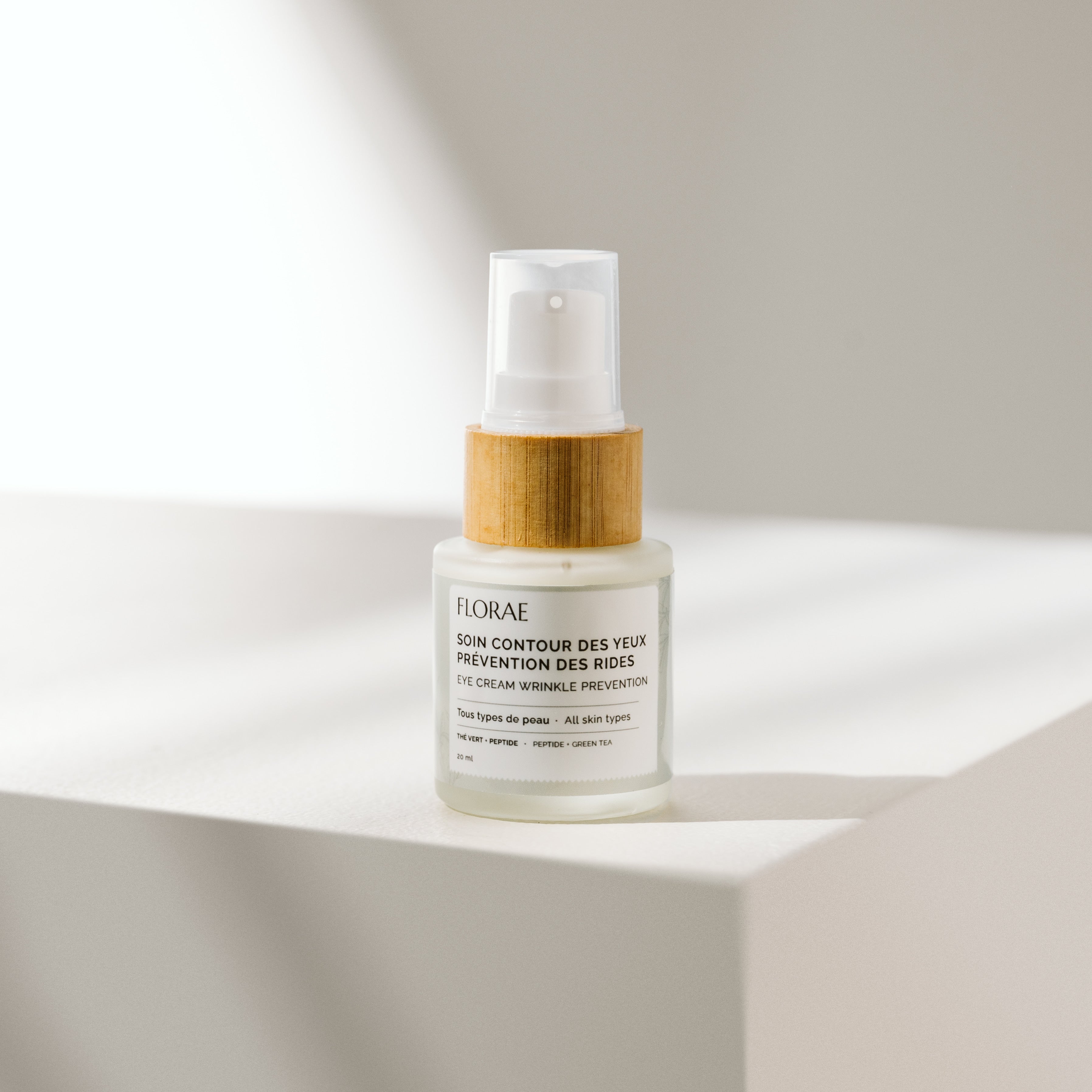 LA RÉGÉNÉRANTE Eye Contour Cream Green Tea Extract