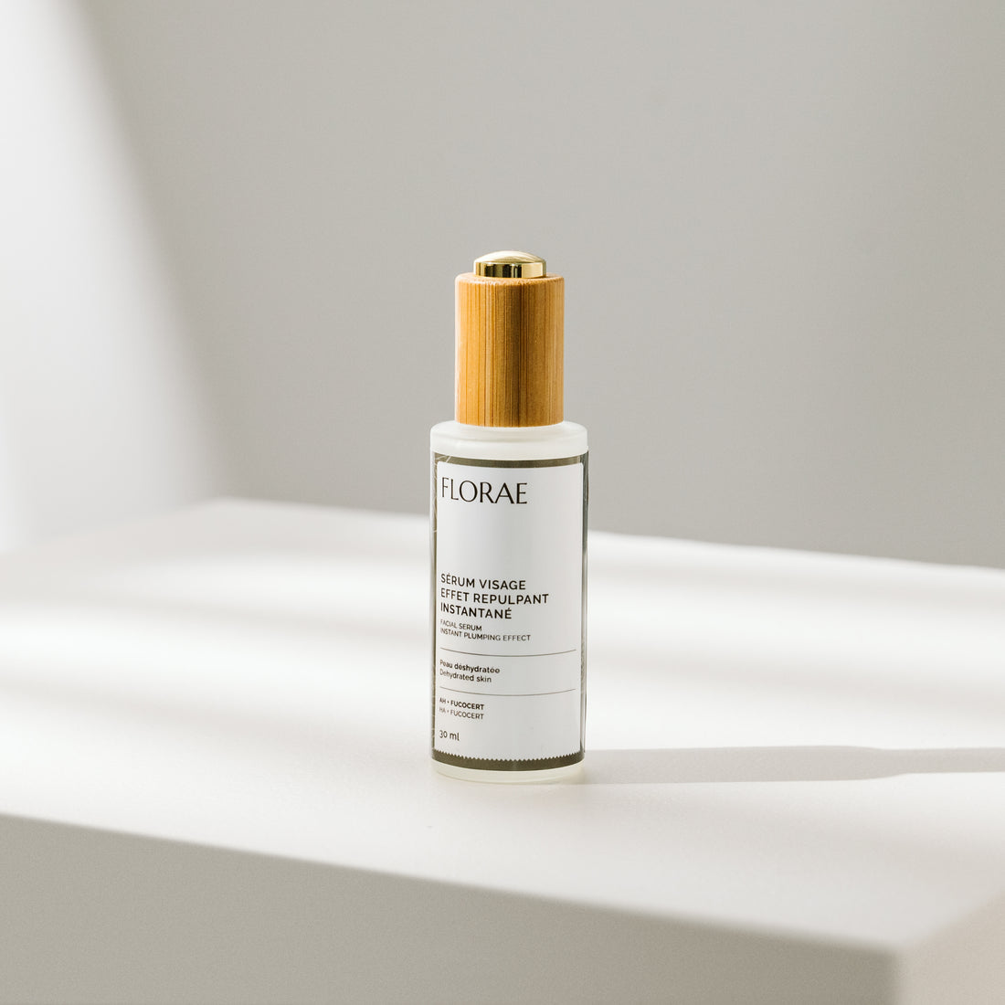 sérum repulpant instantanné pour une peau lisse et rajeunit.