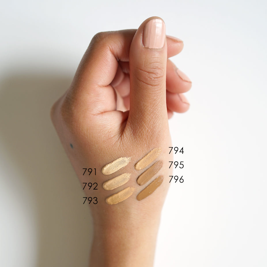 Fluid concealer