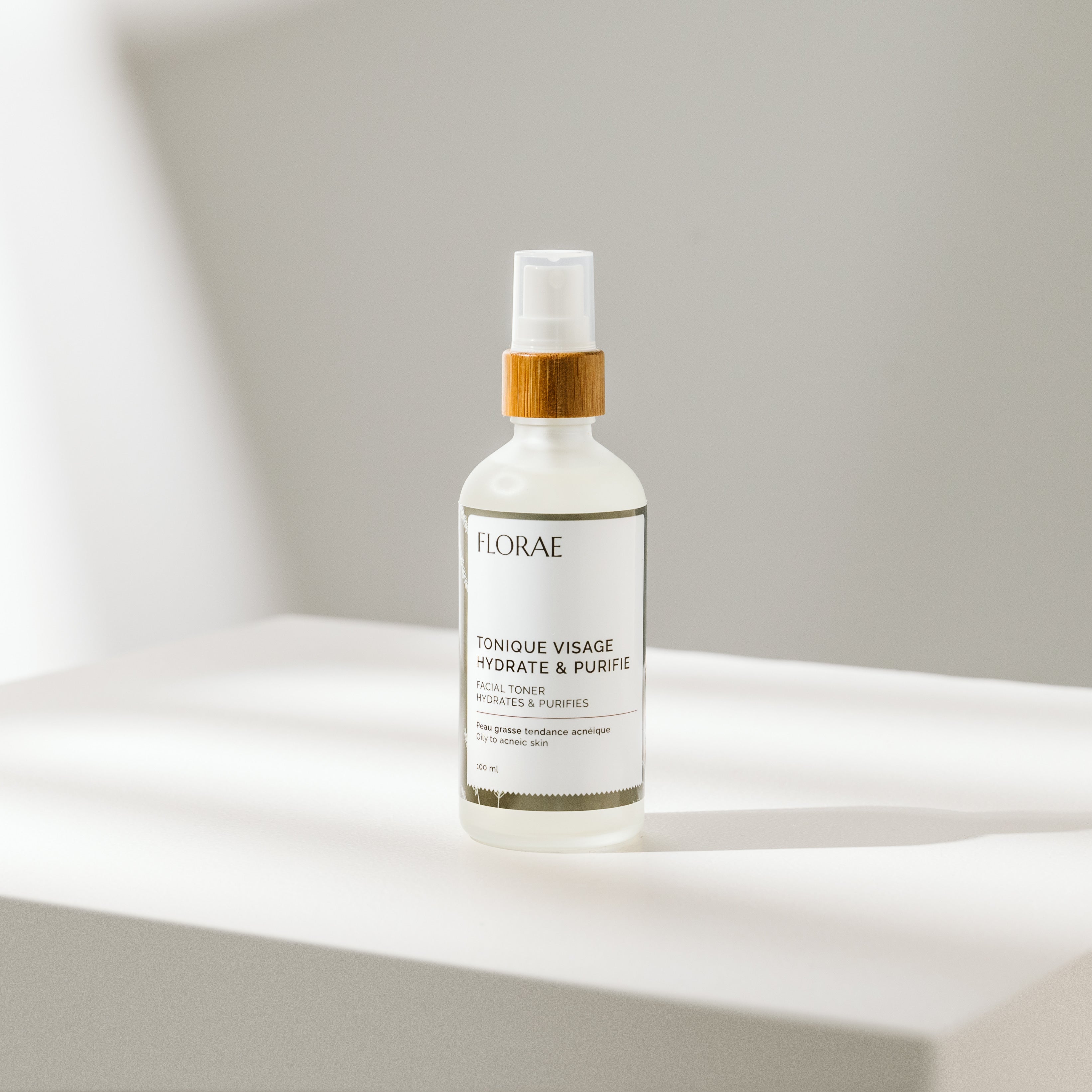 tonique 100% naturel, purifie les pores, hydrate et tonifie la peau du visage de la marque Florae