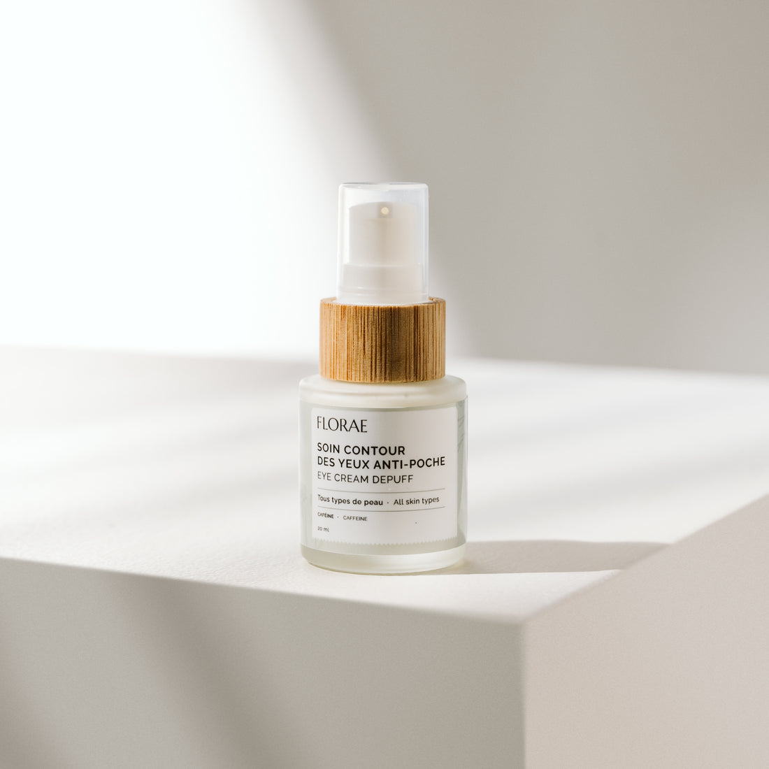 crème contour des yeux anti-poche, à la caféine, meilleur actif à ce jour pour diminuer les poches sous les yeux.