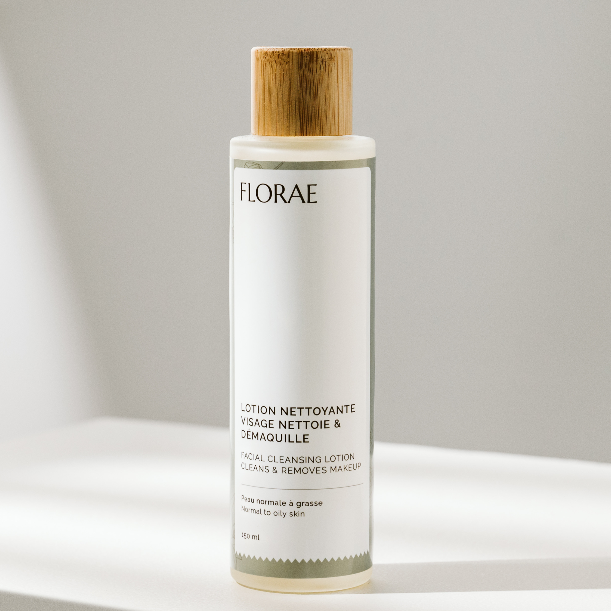Découvrez le pouvoir rafraîchissant de notre lotion nettoyante à l&