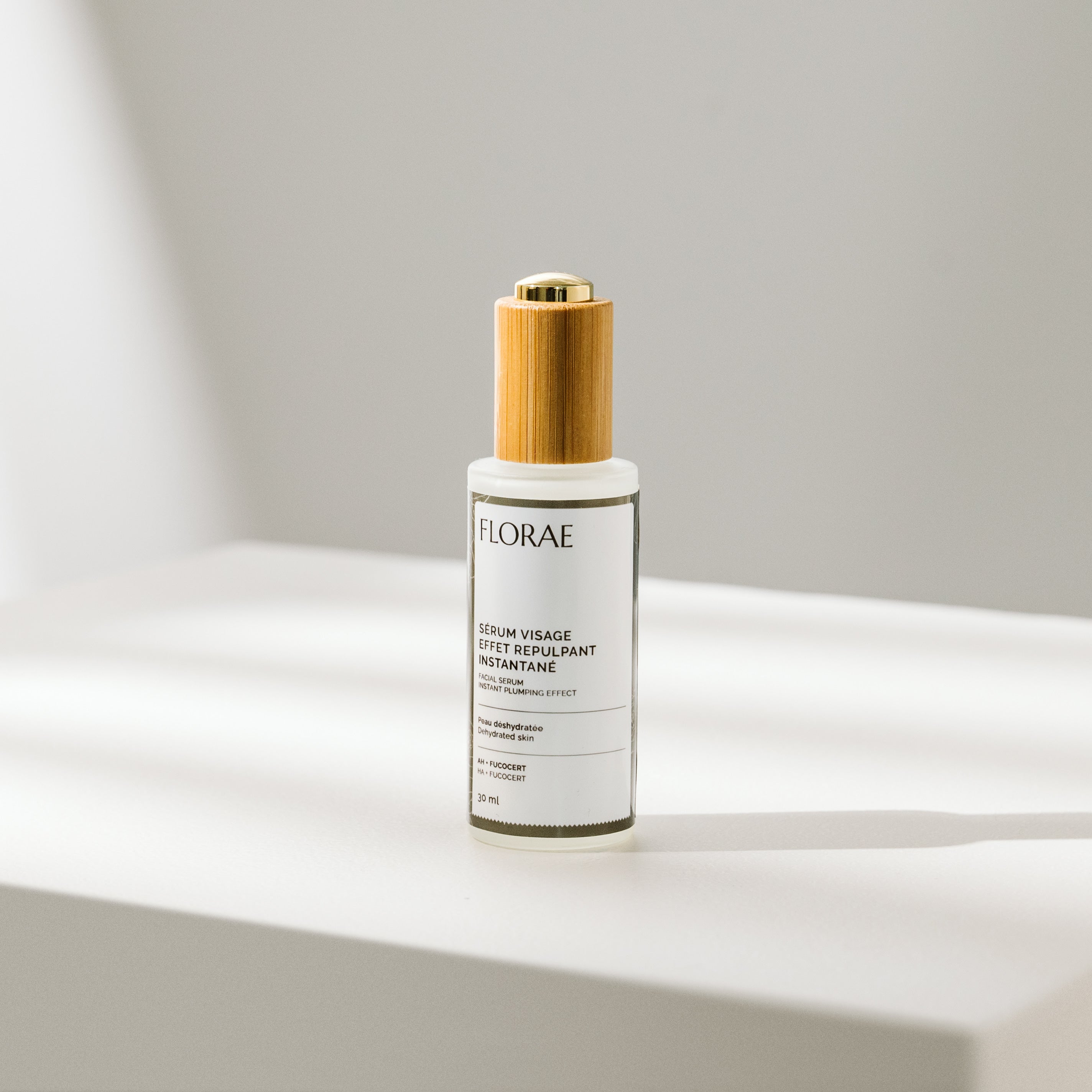 sérum repulpant instantanné pour une peau lisse et rajeunit. 